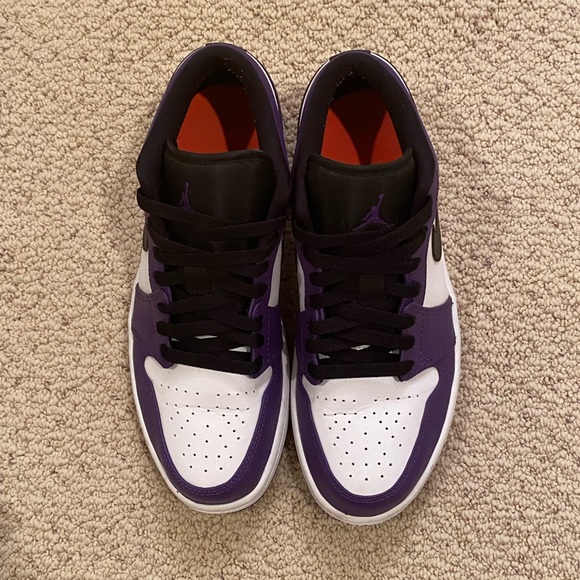 Air Jordan 1 Low ‘Court Purple’ - Picture 3 of 3